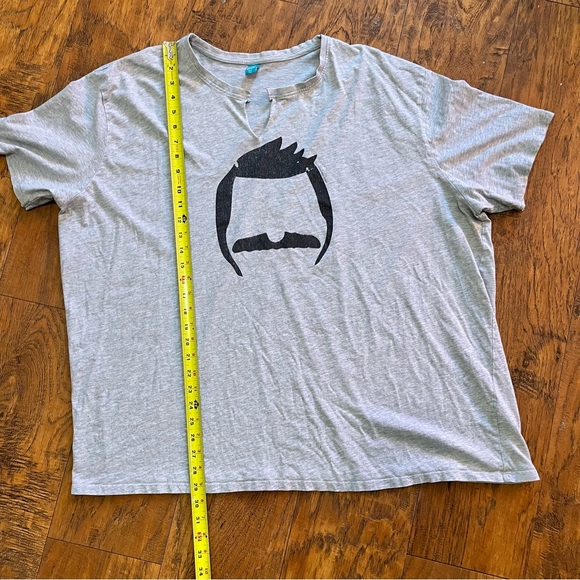 Bob burgers grey t shirt crew neck split into v neck plus size 4x - Picture 6 of 8